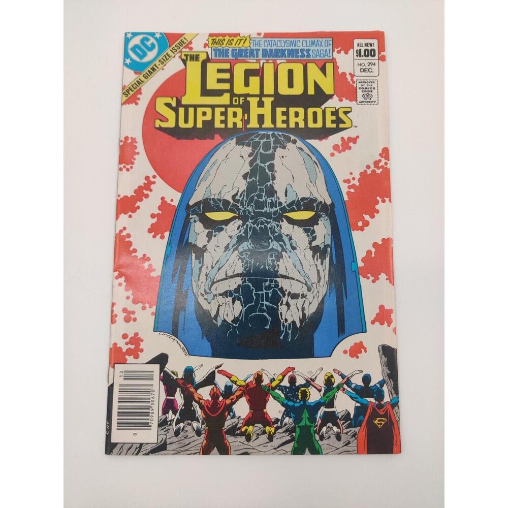 DC Comics  The LEGION of SUPER HEROES #294‎  in  Fine+ Condition